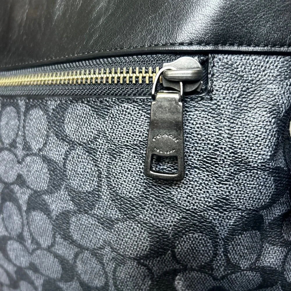 Coach vintage crossbody